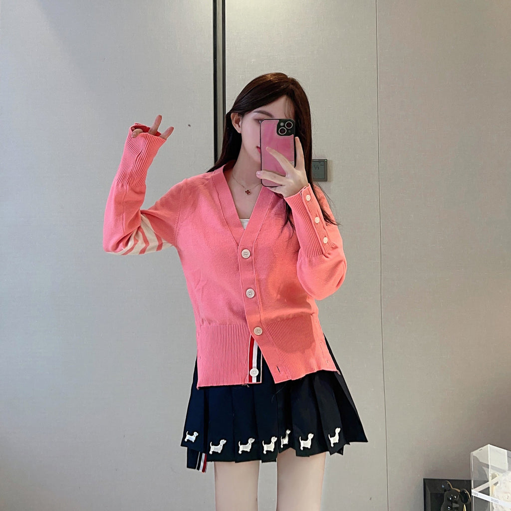 V-neck knitted cardigan????????  TREND