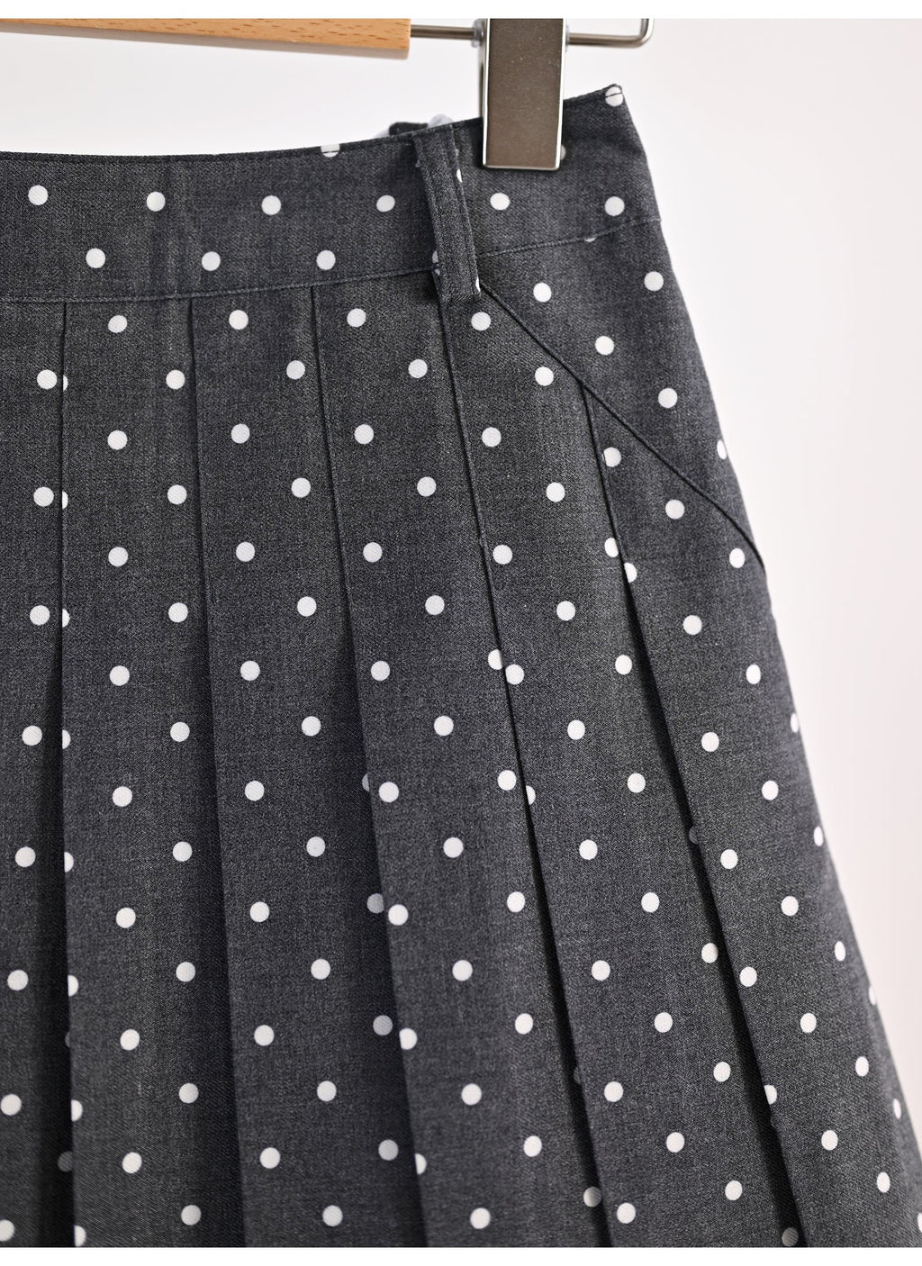 Polka dot high-waisted skirt  TREND
