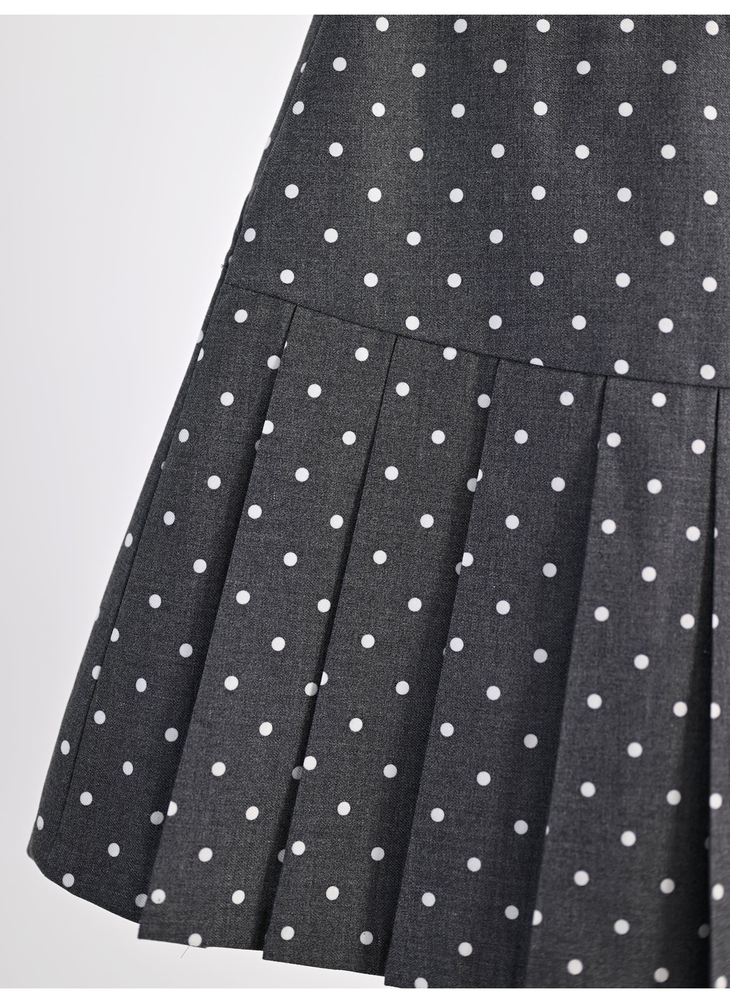 Polka dot high-waisted skirt  TREND