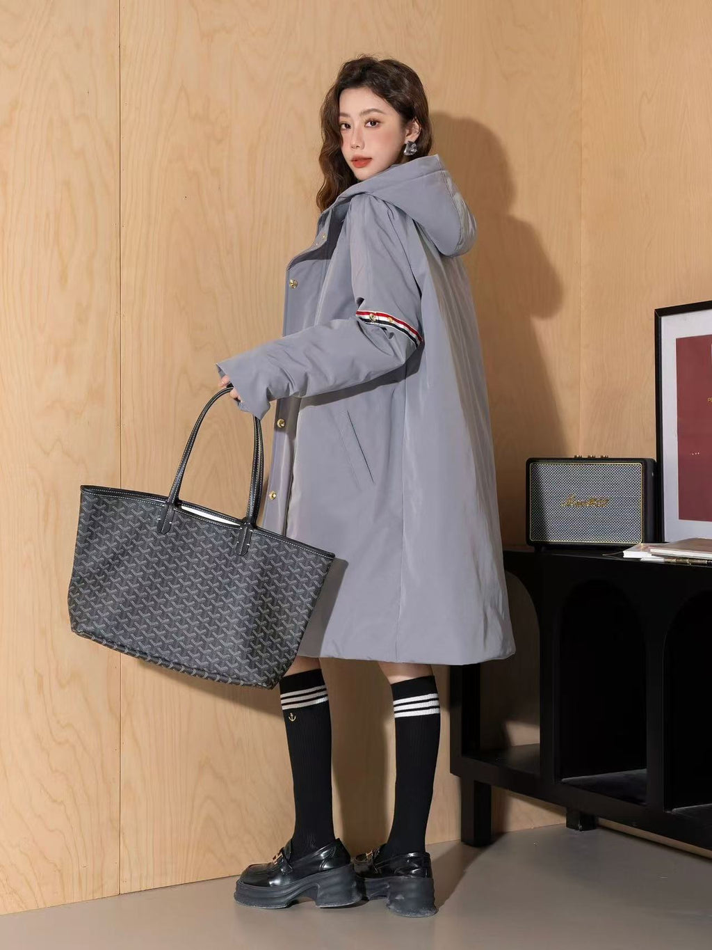 Unisex mid-length down jacket 