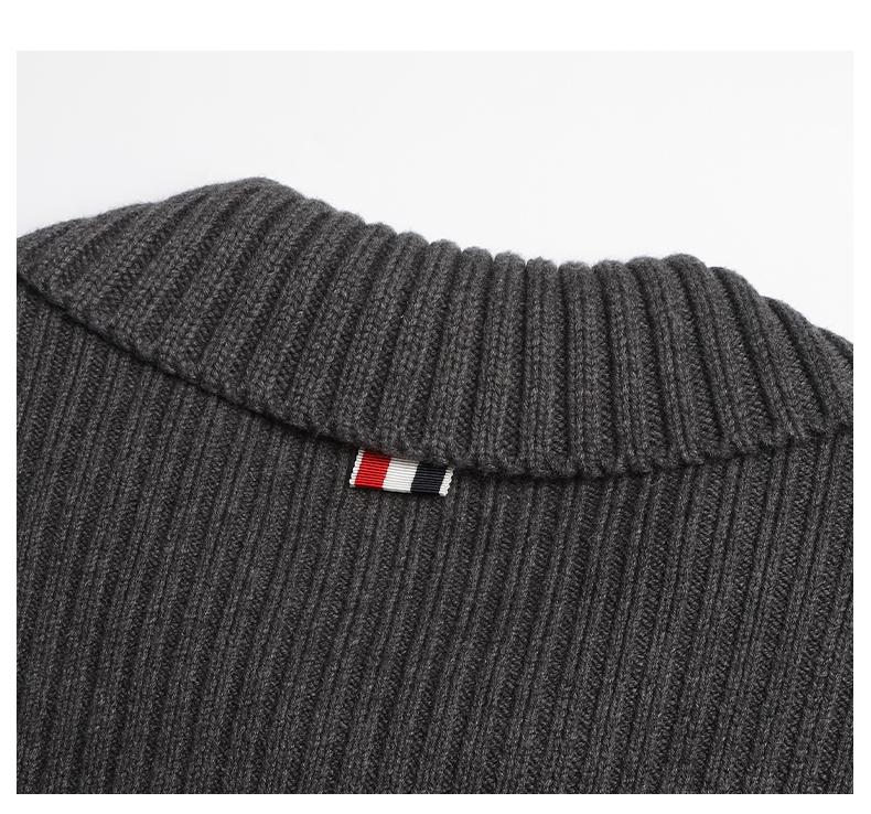 Mens four-bar lapel sweater jacket 