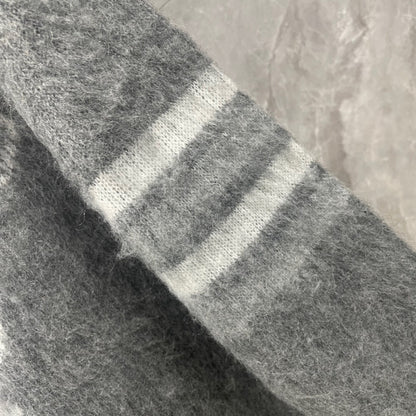 Seahorse wool sweater  TREND