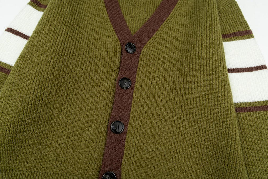 AMI PARIS V-Neck Knit Sweater