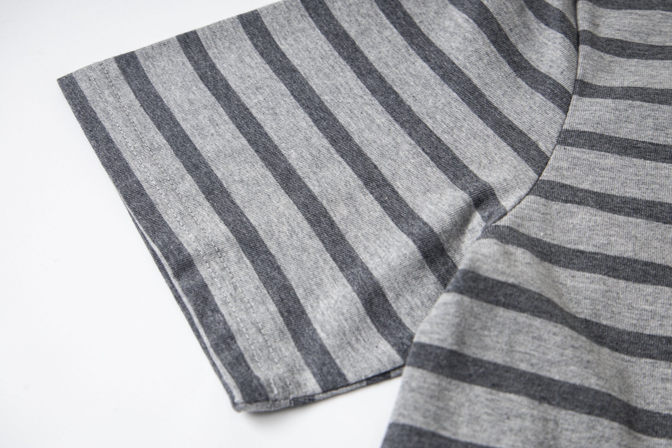 AMI PARIS Heart Embroidery Striped Short-Sleeve T-Shirt ¨C Gray & Brown