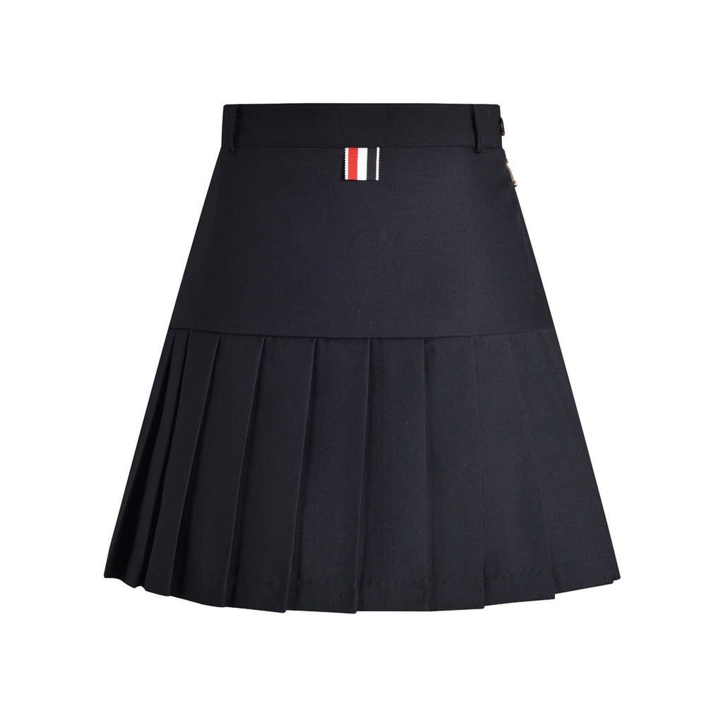 Miss short skirt  TREND